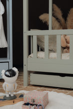 Įkelti paveikslėlį į galerijos peržiūros programą, House Bed