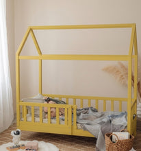 Įkelti paveikslėlį į galerijos peržiūros programą, House Bed
