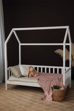 Load image into Gallery viewer, House bed
