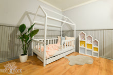 Lade das Bild in den Galerie-Viewer, Hausbett mit Schublade
